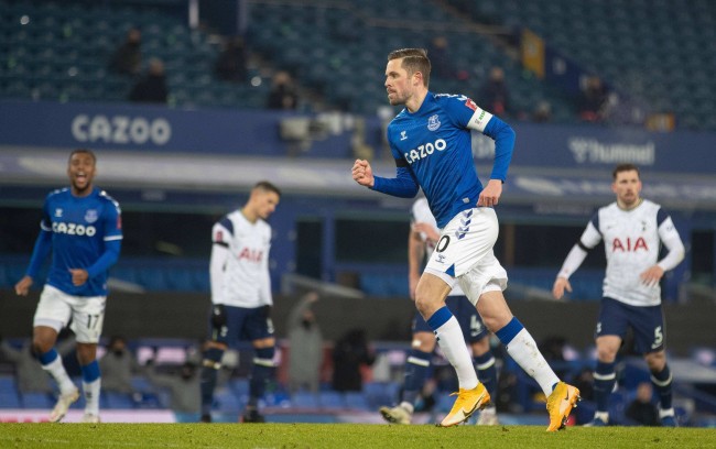 联赛中打入 联赛中打入