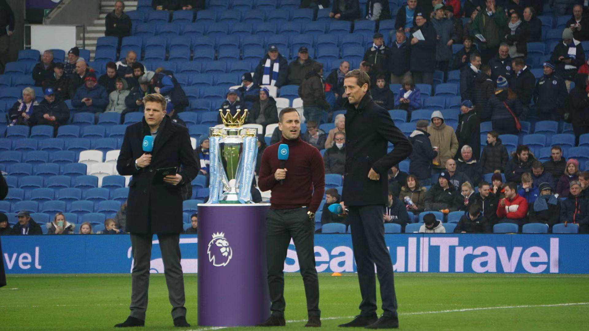 羽毛球队的 羽毛球队的